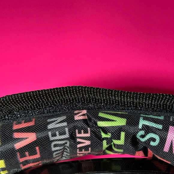 Steve Madden Tote Bag with Bold Text Print 22” x 16” x 10” NWOT - Picture 6 of 9